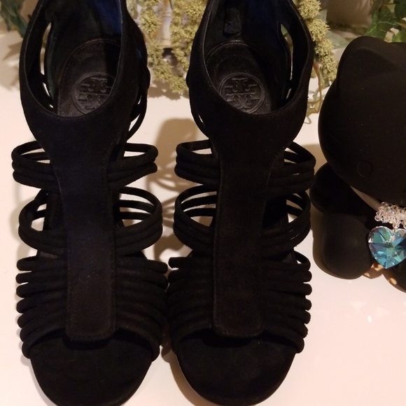 💖Host Pick💖 Tory Burch Black Suede Heels - Picture 2 of 8